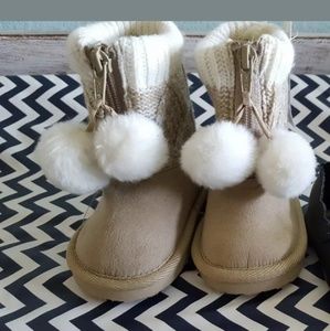 Baby girl boots size 3 6-9months